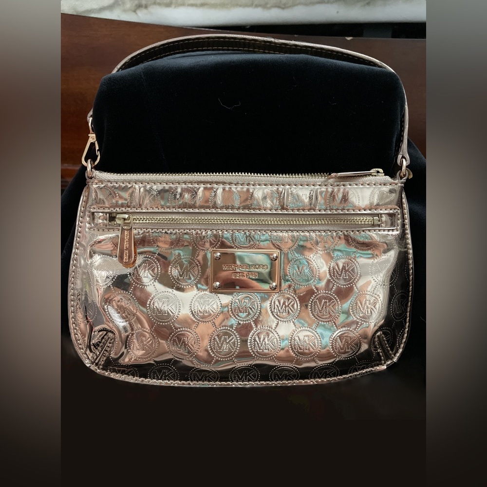 Michael Kors wristlet handbag